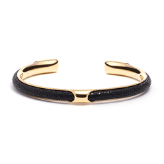 Black stingray exotic leather cuff with golden 316L steel frame - Infinity Black Golden by Caligio
